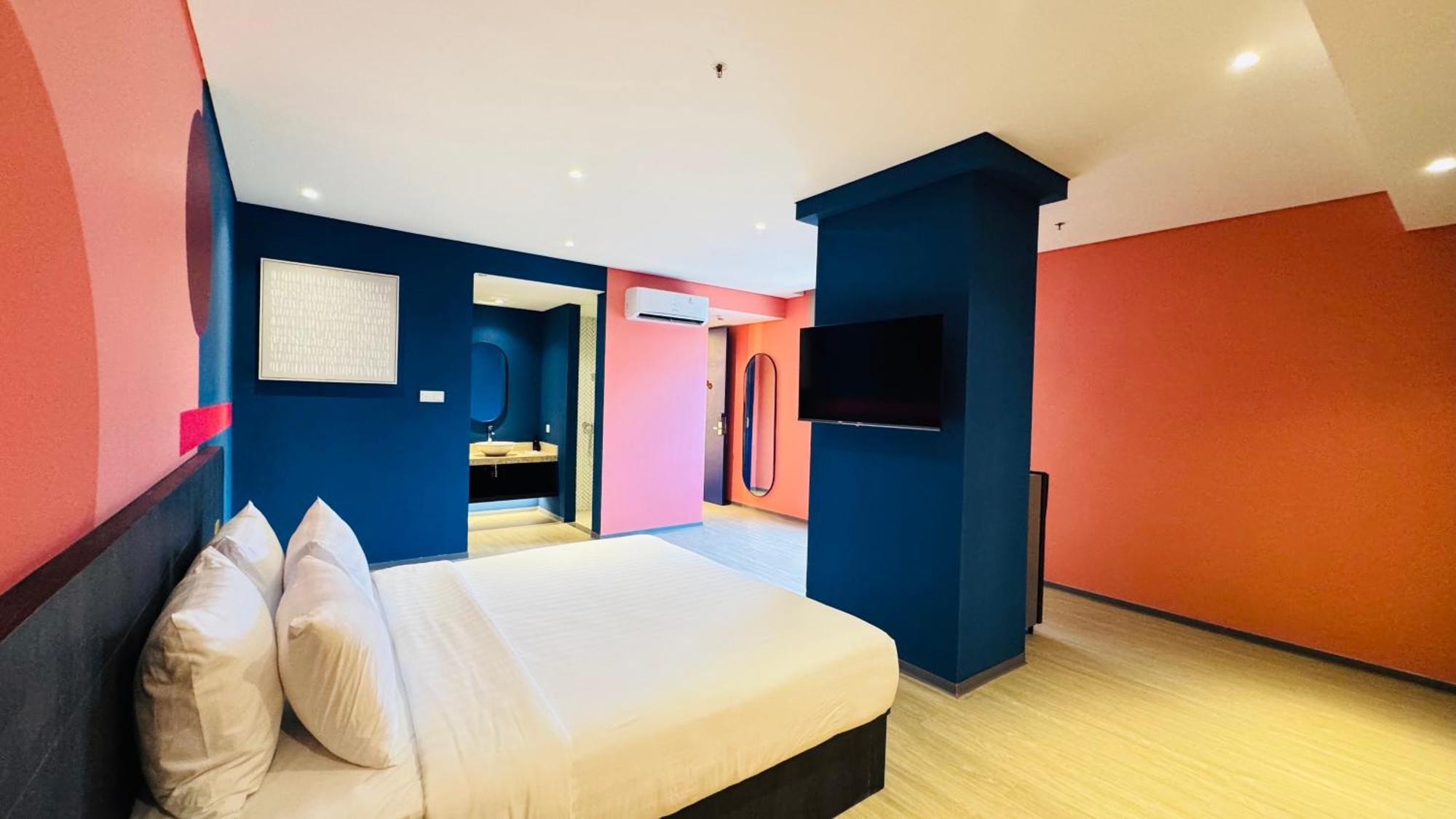Yellow Bee Cililitan 4*